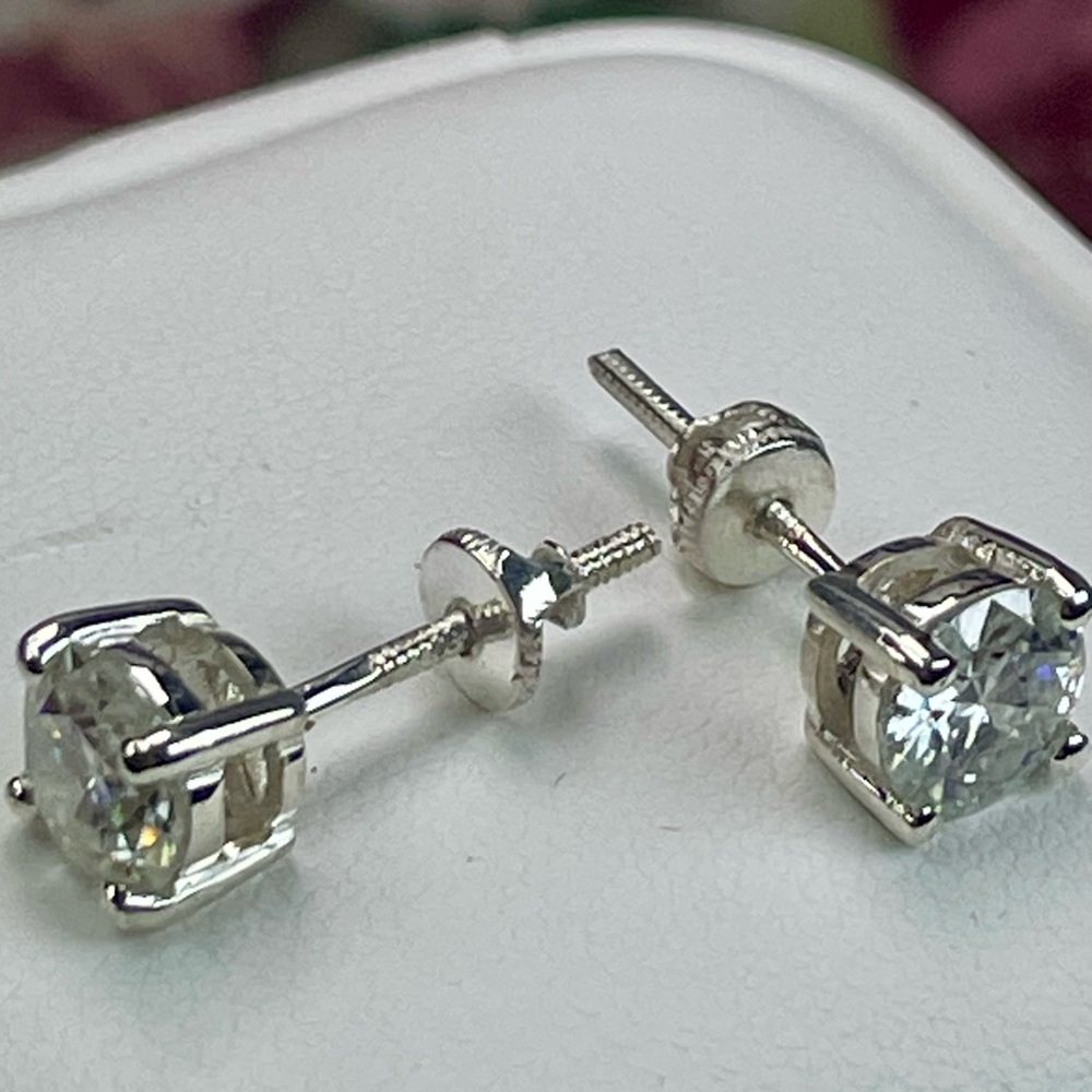2ct Diamond Certified Studs 925 Silver Earrings. Screw-back style - Picture 4 of 6